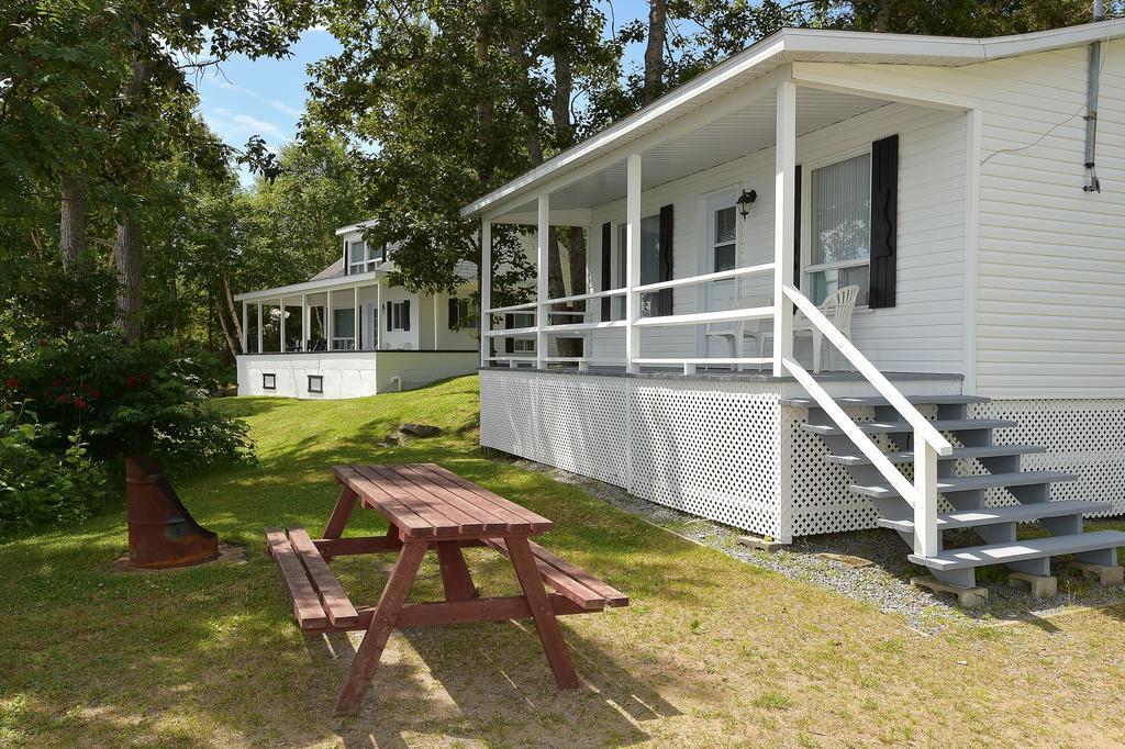 Auberge Sur Mer Charlevoix Saint-Simeon  ภายนอก รูปภาพ