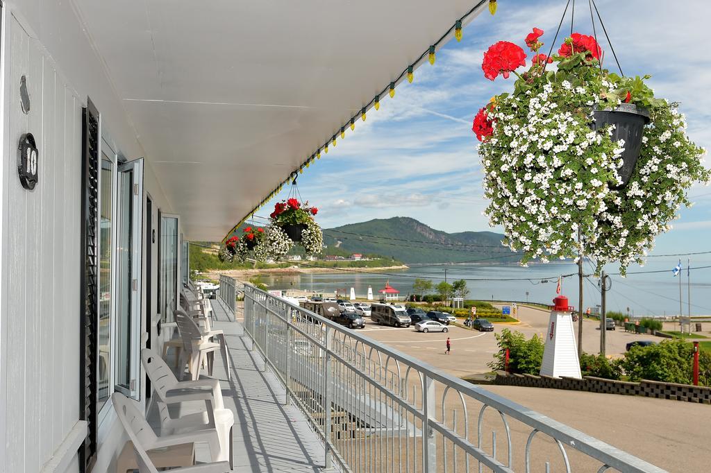Auberge Sur Mer Charlevoix Saint-Simeon  ภายนอก รูปภาพ