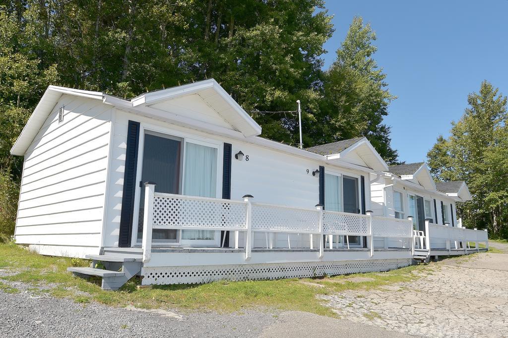 Auberge Sur Mer Charlevoix Saint-Simeon  ภายนอก รูปภาพ