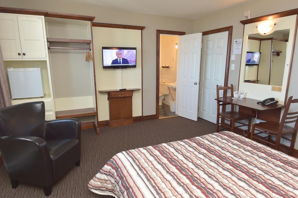Auberge Sur Mer Charlevoix Saint-Simeon  ภายนอก รูปภาพ