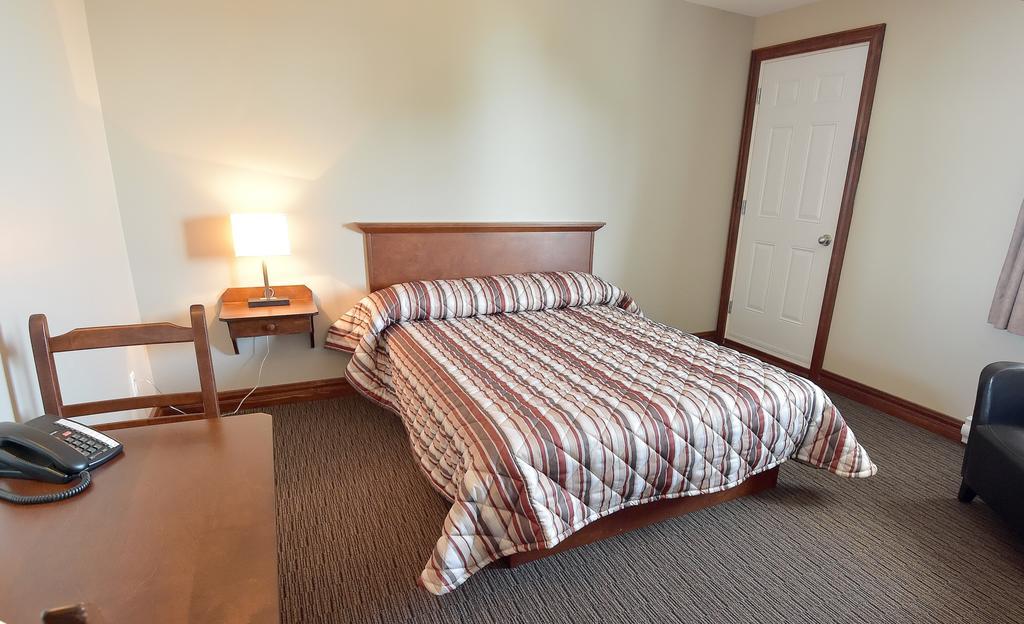 Auberge Sur Mer Charlevoix Saint-Simeon  ภายนอก รูปภาพ