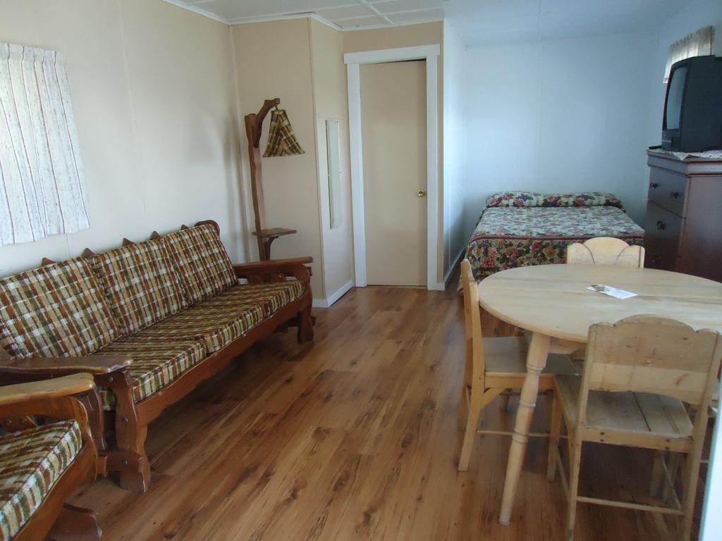 Auberge Sur Mer Charlevoix Saint-Simeon  ภายนอก รูปภาพ